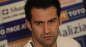 Задържаха звездите на "А" група заради "черно тото"? 