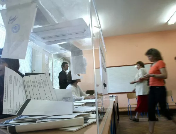 Депутатите приеха текстовете за машинното гласуване и за избирателната кутия