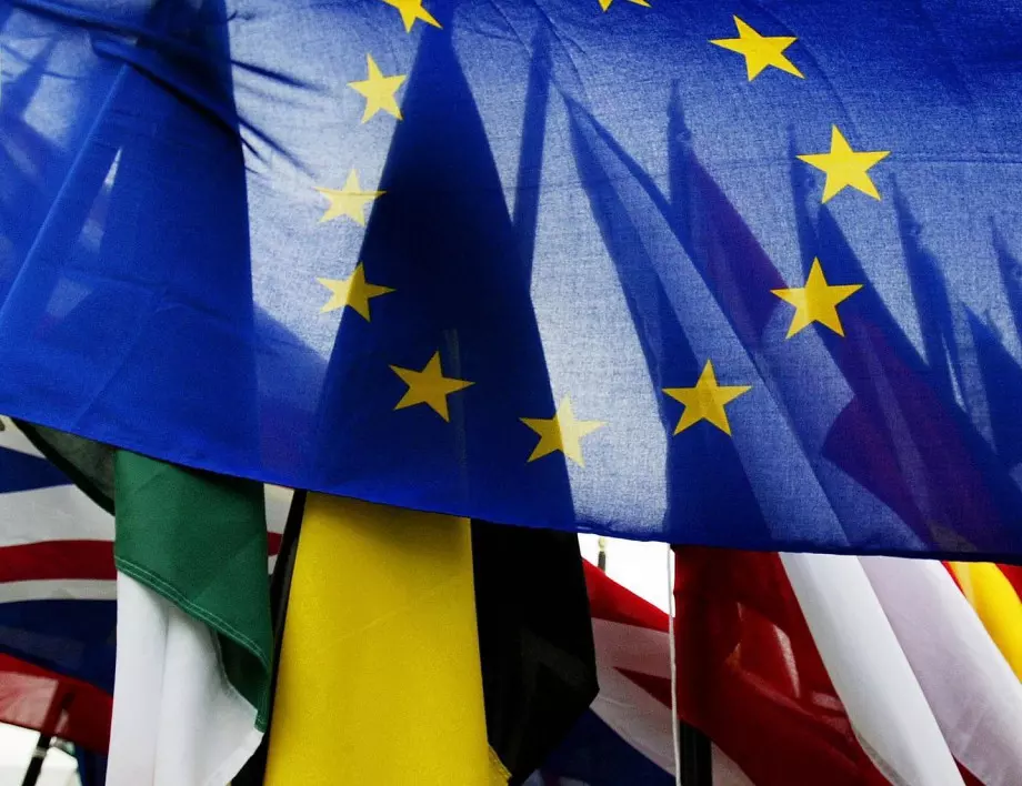 Политико: Три сценария за Европа