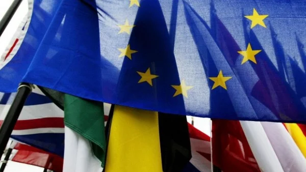 Великобритания иска промяна на правилата за свободно придвижване в ЕС