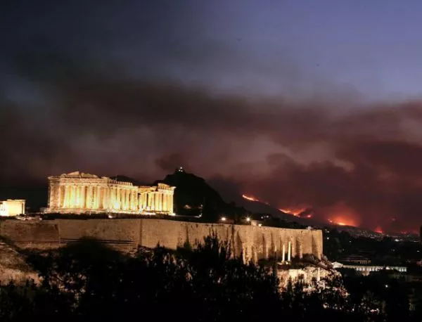 Гърция отваря "спящи сметки", за да плати на МВФ