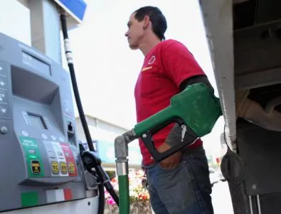 Бизнесът: Рафинерията в Бургас не е модерна, затова нямаме по-евтини горива