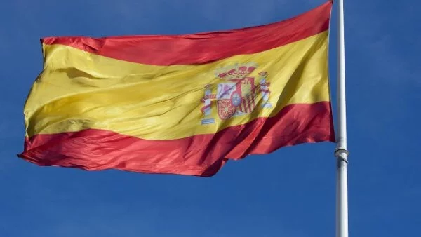 Испания уверена, че ЕК няма да въведе санкции срещу нея