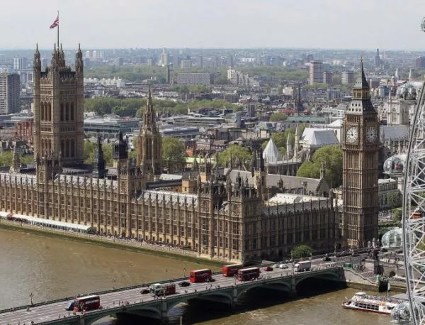 Лондон не бърза с исканията за законови промени в ЕС