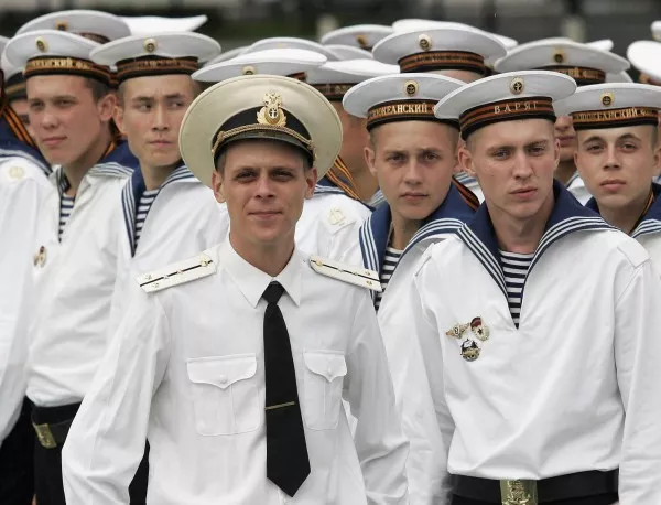 Украйна отзовава кадетите и офицерите, учещи в руски военни академии