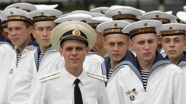 Украйна отзовава кадетите и офицерите, учещи в руски военни академии