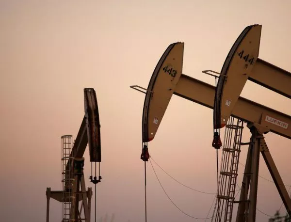 От бранша: Геополитическите фактори не оказват влияние върху цените на петрола