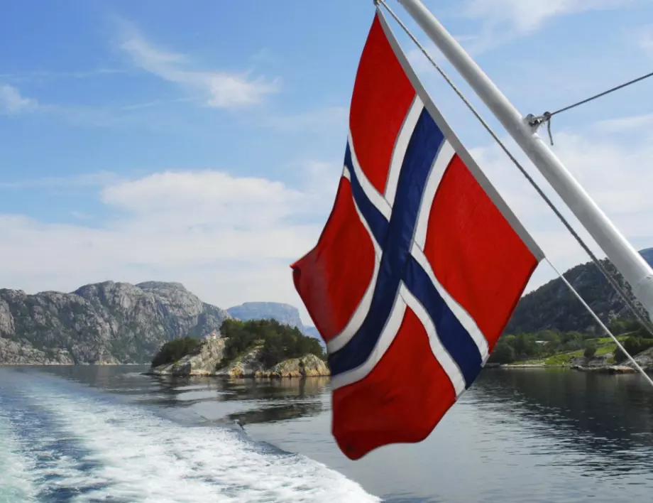 Норвегия задейства армията си за контрол на границите 