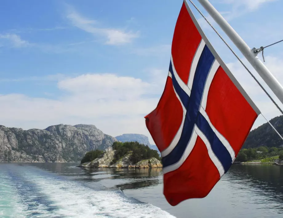Норвегия маха наложените заради пандемията ограничения