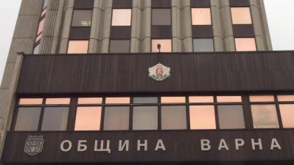 Отцепиха площад във Варна поради съмнения за бомба