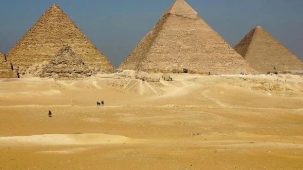 Египет затяга визовия режим за самотни туристи