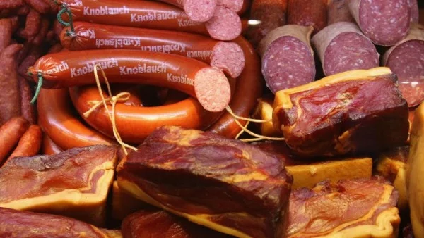 Колко месо ще има в колбасите - тепърва ще решават експерти