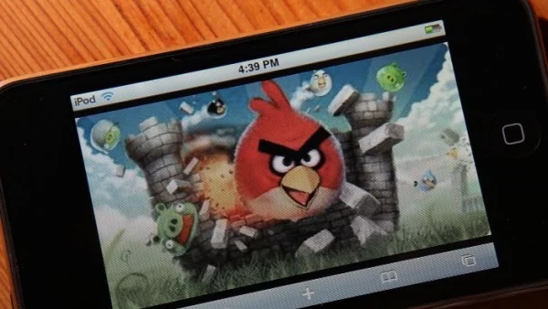 САЩ шпионирали чрез Angry Birds