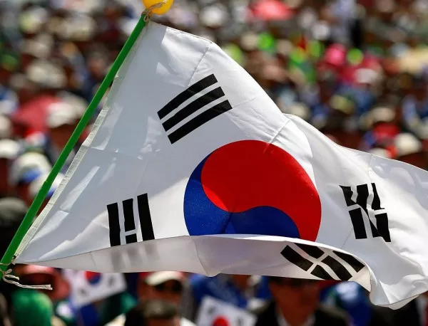 В Южна Корея искат удължаване на президентските пълномощия