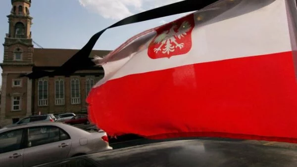Варшава: Не работим за получаване на ядрено оръжие