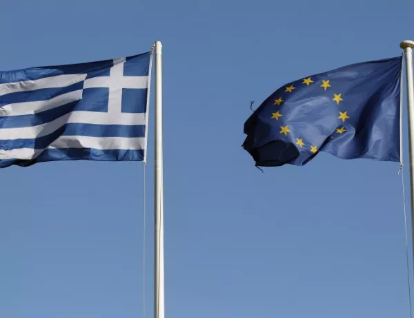 Следващият транш от спасителната програма за Гърция ще дойде след поне месец