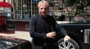 {{ otherArticle[0].article.title }}