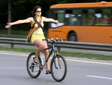 Строят 100 км велоалеи в София до края на 2015-а