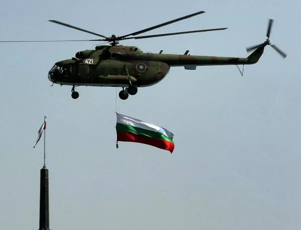Хеликоптерът, издирващ  изчезналите в Черно море, е обследвал 50% от площта на операцията
