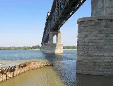 Три километра опашка от ТИР-ове на Дунав мост 2