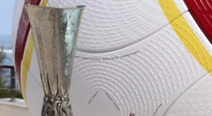 С първата си победа Днипро завърза група F