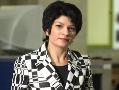 Десислава Атанасова чака извинение от министър Андреева