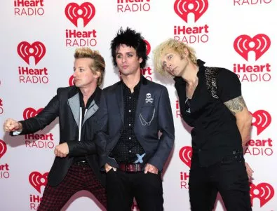 Green Day представиха заглавното парче от новия си албум