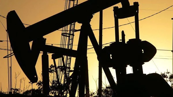 Лондон: Сирия купува петрол от "Ислямска държава" 