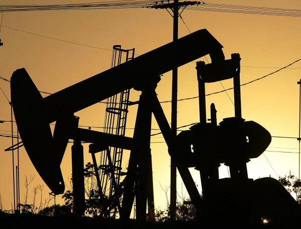 Иран увеличи производството на петрол с 500 000 барела на денонощие