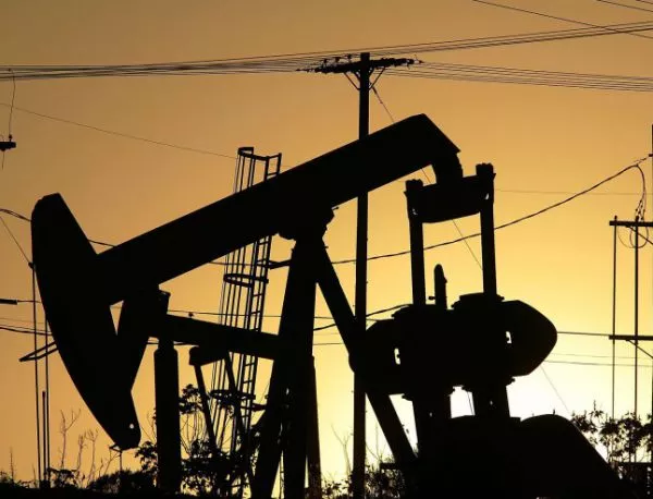 Русия и няколко държави от ОПЕК замразяват производството на петрол