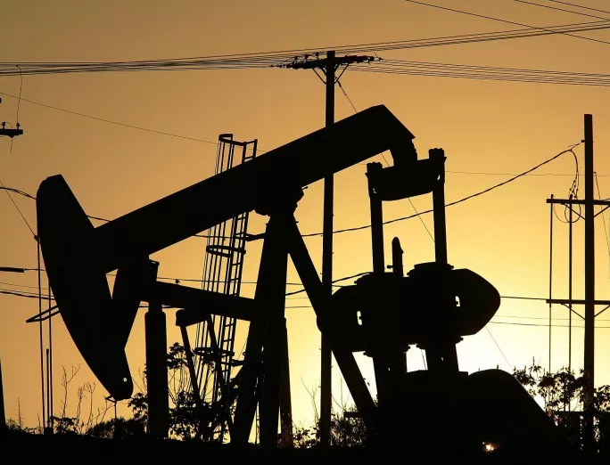 Русия отново иска замразяване и свиване на добива на нефт