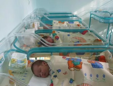 В Швейцария успешно разделиха сиамски близначки