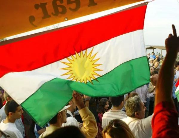 Подкрепяни от САЩ кюрди преговарят за пръв път в Дамаск