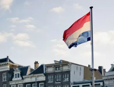 Свалиха холандския флаг от консулството в Истанбул