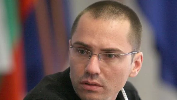 Сбърканият модел на толерантност е, че всеки може да дойде да живее в ЕС