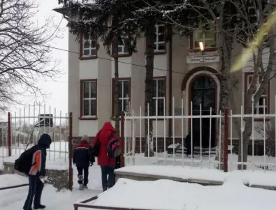 В Добрич затвориха училищата заради грипна епидемия