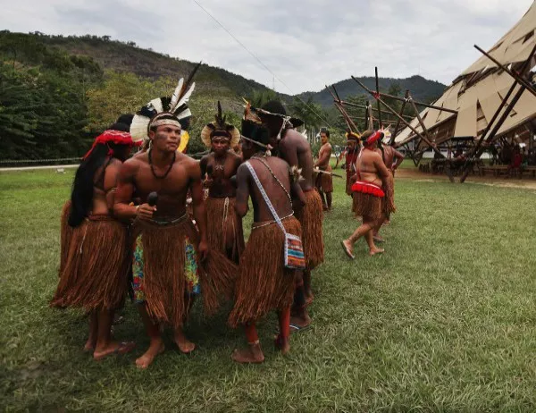 Дрон засне племе в Амазонската джунгла, неподозиращо за външния свят