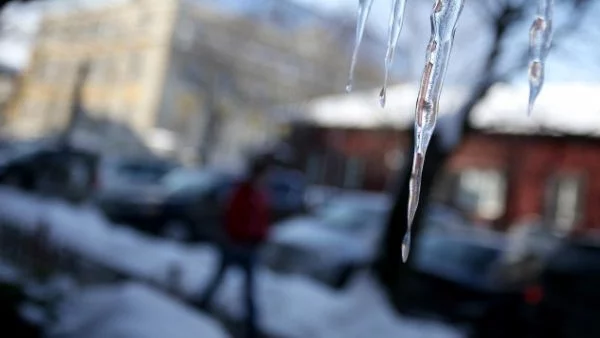 Затопляне на места: 5 градуса в Южна България