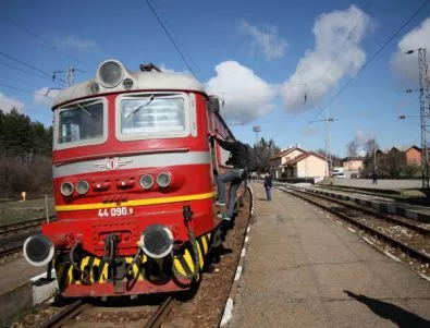 Недоволството от спирането на влакове може да ескалира до национална стачка