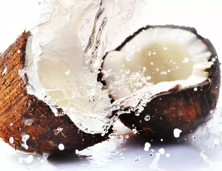 Какво не знаем за кокосовата вода