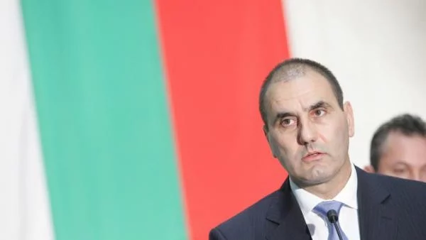 ГЕРБ обмисля вот на недоверие за бежанците