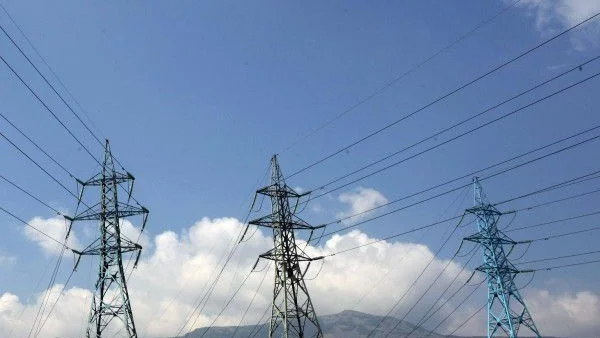 Гърците дължат 2 млрд. евро за ток