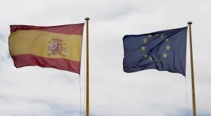Няма да спират еврофондовете за Испания и Португалия