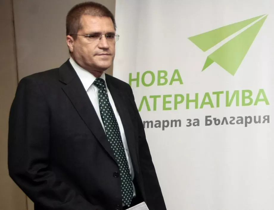 Военен ексминистър от кабинета "Станишев" се озова в ръководството на ВиК холдинга, съдът спря вписването