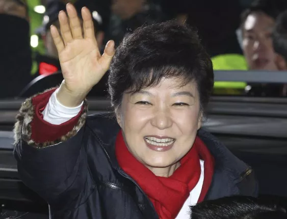 Прокуратурата в Южна Корея не спира да рови по скандала с президента на страната