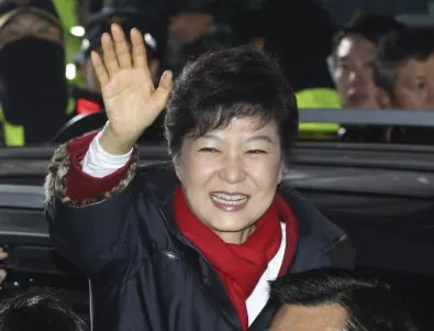 Скандалът с използване на властта в Южна Корея няма край