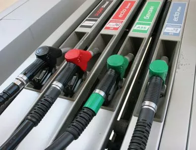 Сменят пломби на 11 000 бензинови колонки в страната