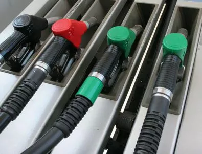 Цените на бензина и нафтата в Гърция намаляха рязко