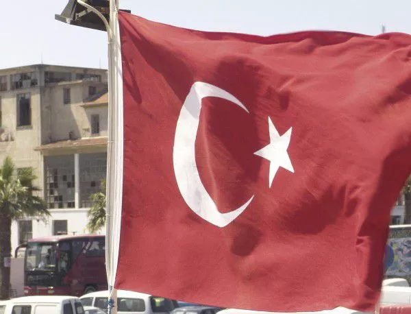 НАТО подкрепя внимателно Турция 