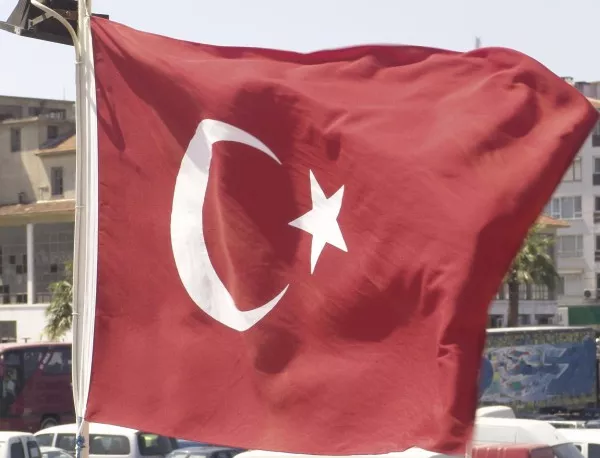 За промени в конституцията, разширяващи президентските правомощия, се разбраха в Турция